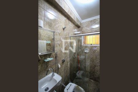 Casa à venda com 175m², 4 quartos e 2 vagas Casa à venda com 175m², 4 quartos e 2 vagasBanheiro 2