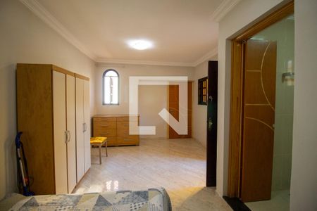 Casa à venda com 175m², 4 quartos e 2 vagas Casa à venda com 175m², 4 quartos e 2 vagasQuarto / Suíte 3