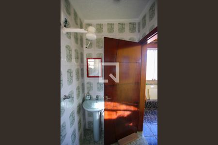 Casa à venda com 175m², 4 quartos e 2 vagas Casa à venda com 175m², 4 quartos e 2 vagasLavabo