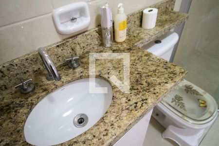 Casa à venda com 175m², 4 quartos e 2 vagas Casa à venda com 175m², 4 quartos e 2 vagasQuarto / Suíte 3