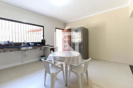 Casa à venda com 233m², 3 quartos e 3 vagas Casa à venda com 233m², 3 quartos e 3 vagasCozinha
