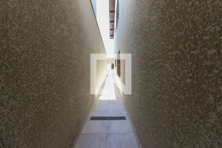 Casa à venda com 233m², 3 quartos e 3 vagas Casa à venda com 233m², 3 quartos e 3 vagasCorredor Externo