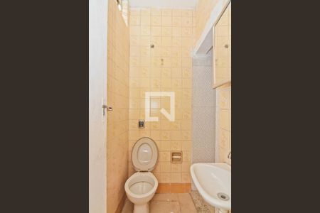 Banheiro de kitnet/studio para alugar com 1 quarto, 30m² em Itaberaba, São Paulo