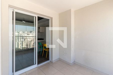Studio à venda com 37m², 1 quarto e 1 vaga Studio à venda com 37m², 1 quarto e 1 vagaVaranda