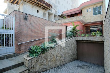 Casa à venda com 650m², 5 quartos e 4 vagasEntrada