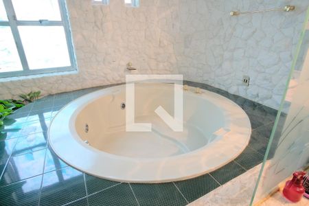 Casa à venda com 650m², 5 quartos e 4 vagasBanheiro da Suíte 1