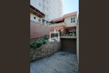 Casa à venda com 650m², 5 quartos e 4 vagasEntrada