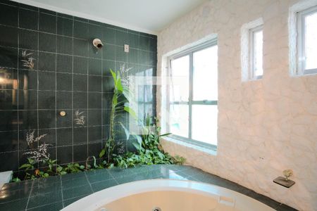 Casa à venda com 650m², 5 quartos e 4 vagasBanheiro da Suíte 1