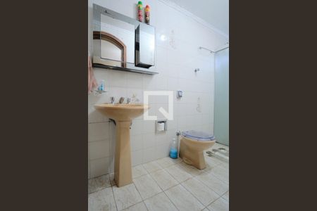 Casa à venda com 650m², 5 quartos e 4 vagasBanheiro de serviço