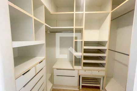Apartamento à venda com 160m², 3 quartos e 1 vagaCloset