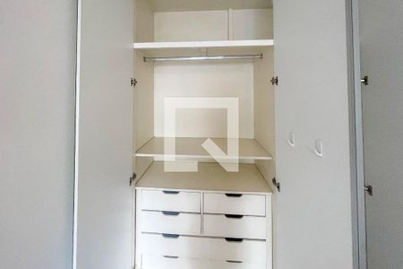 Apartamento à venda com 160m², 3 quartos e 1 vagaQuarto 2