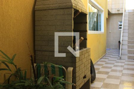 Casa para alugar com 120m², 2 quartos e 2 vagasQuintal