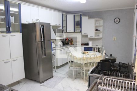 Casa para alugar com 120m², 2 quartos e 2 vagasCozinha