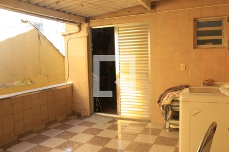 Casa para alugar com 120m², 2 quartos e 2 vagasLavanderia