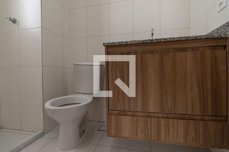 Banheiro da Suíte de apartamento para alugar com 1 quarto, 37m² em Vila Firmiano Pinto, São Paulo