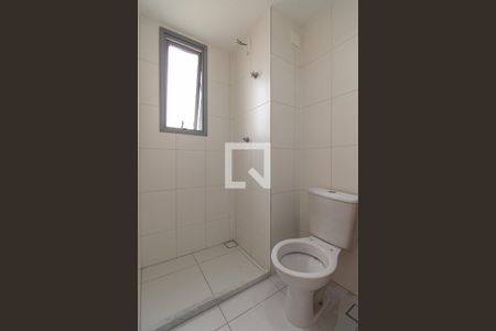 Banheiro da Suíte de apartamento para alugar com 1 quarto, 37m² em Vila Firmiano Pinto, São Paulo