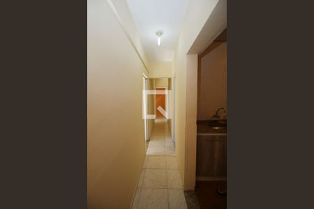Corredor de apartamento à venda com 3 quartos, 115m² em Olaria, Rio de Janeiro