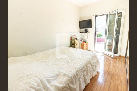 Suíte de casa para alugar com 3 quartos, 212m² em Vila Regente Feijó, São Paulo