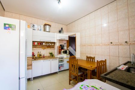 Casa à venda com 400m², 4 quartos e 3 vagasCasa 1 - Cozinha