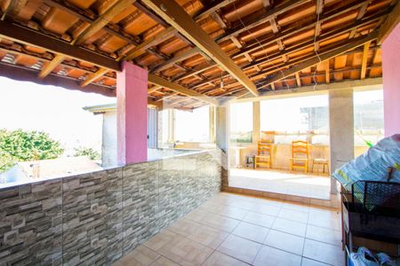 Casa à venda com 400m², 4 quartos e 3 vagasCasa 1 - Área de serviço