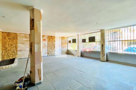 Casa à venda com 195m², 3 quartos e 3 vagasGaragem