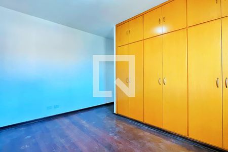 Casa à venda com 195m², 3 quartos e 3 vagasSuíte