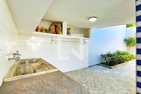 Casa à venda com 195m², 3 quartos e 3 vagasÁrea de Serviço