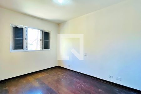 Casa à venda com 195m², 3 quartos e 3 vagasSuíte