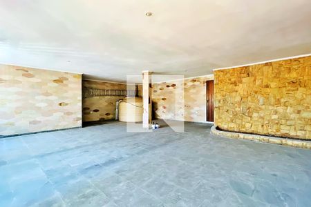 Casa à venda com 195m², 3 quartos e 3 vagasGaragem