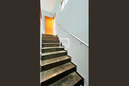 Casa à venda com 195m², 3 quartos e 3 vagasEntrada