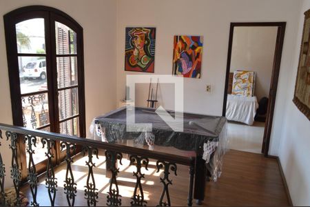 Casa de condomínio à venda com 370m², 5 quartos e 4 vagasSaleta