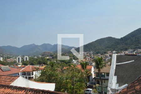 Casa de condomínio à venda com 370m², 5 quartos e 4 vagasVista do Quarto 2