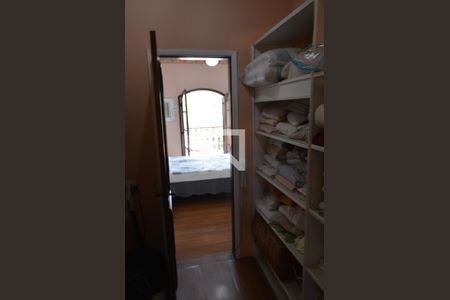 Casa de condomínio à venda com 370m², 5 quartos e 4 vagasCloset da Suíte