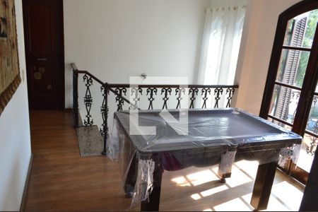 Casa de condomínio à venda com 370m², 5 quartos e 4 vagasSaleta