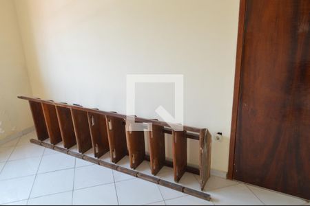 Casa de condomínio à venda com 370m², 5 quartos e 4 vagasQuarto 2 da Edicula 