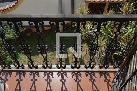 Casa de condomínio à venda com 370m², 5 quartos e 4 vagasVaranda do Quarto 2