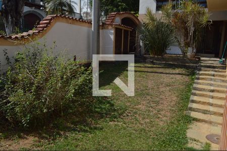 Casa de condomínio à venda com 370m², 5 quartos e 4 vagasJardim