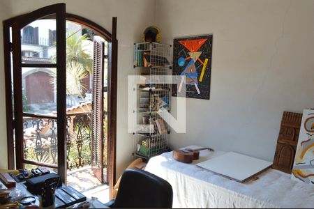 Casa de condomínio à venda com 370m², 5 quartos e 4 vagasQuarto 2