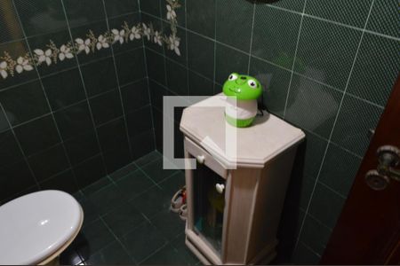 Casa de condomínio à venda com 370m², 5 quartos e 4 vagasLavabo