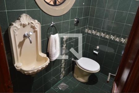 Casa de condomínio à venda com 370m², 5 quartos e 4 vagasLavabo 