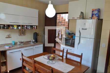 Casa de condomínio à venda com 370m², 5 quartos e 4 vagasCozinha