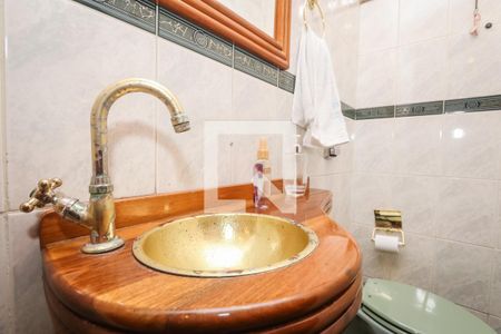 Casa de condomínio para alugar com 300m², 4 quartos e 5 vagas Casa de condomínio para alugar com 300m², 4 quartos e 5 vagasLavabo