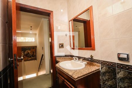 Casa de condomínio para alugar com 300m², 4 quartos e 5 vagas Casa de condomínio para alugar com 300m², 4 quartos e 5 vagasBanheiro