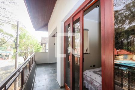 Casa de condomínio para alugar com 300m², 4 quartos e 5 vagas Casa de condomínio para alugar com 300m², 4 quartos e 5 vagasVaranda do Quarto 1