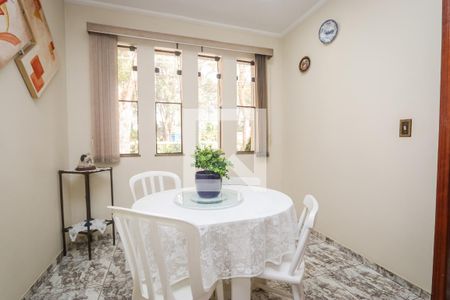 Casa de condomínio para alugar com 300m², 4 quartos e 5 vagas Casa de condomínio para alugar com 300m², 4 quartos e 5 vagasCopa