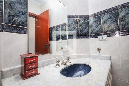 Casa de condomínio para alugar com 300m², 4 quartos e 5 vagas Casa de condomínio para alugar com 300m², 4 quartos e 5 vagasBanheiro Suíte 2