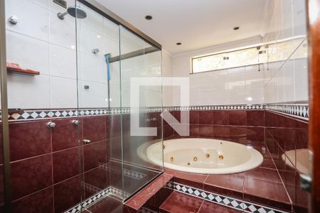 Casa de condomínio para alugar com 300m², 4 quartos e 5 vagas Casa de condomínio para alugar com 300m², 4 quartos e 5 vagasBanheiro Suíte