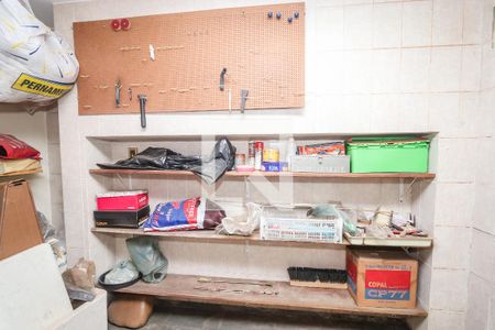 Casa de condomínio para alugar com 300m², 4 quartos e 5 vagas Casa de condomínio para alugar com 300m², 4 quartos e 5 vagasQuarto de despensa