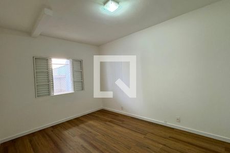 Quarto 2 de casa para alugar com 2 quartos, 297m² em Jardim Silveira, Barueri