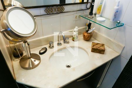 Apartamento à venda com 140m², 3 quartos e 3 vagasBanheiro da Suíte 1